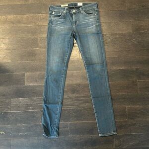 AG Jeans The Legging in Size 28